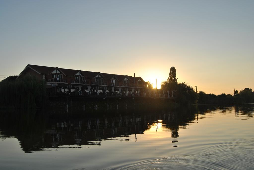 Lacul Racilor Olimp Exteriér fotografie